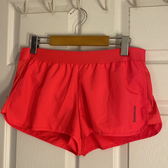 Mismatch Reebok running/workout set - Picture 5 of 7